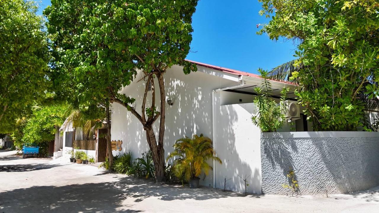 Seascape Retreats Dhigurah Hotel Dhigurah  Ngoại thất bức ảnh