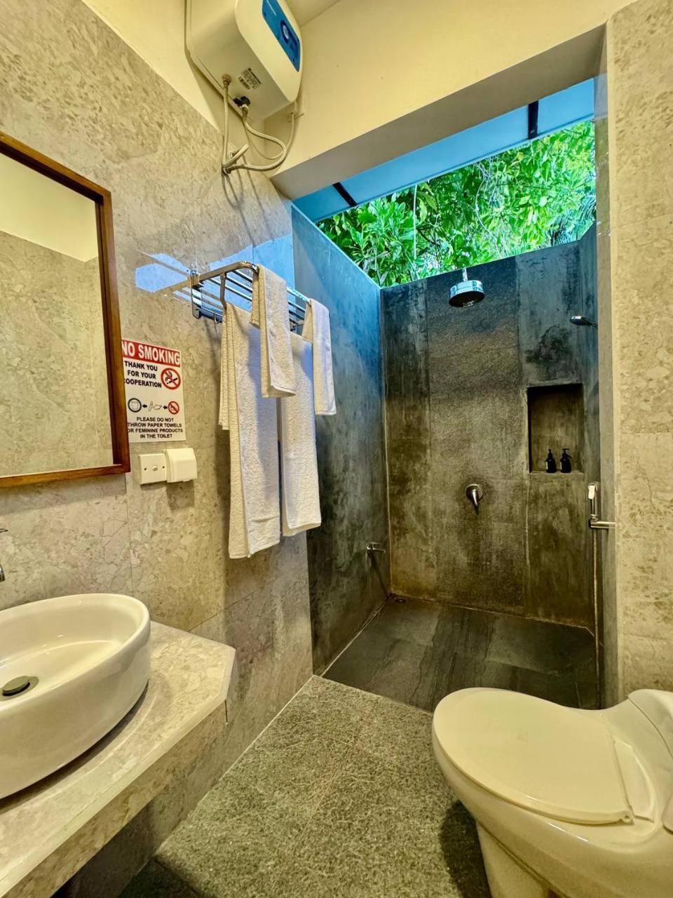 Seascape Retreats Dhigurah Hotel Dhigurah  Ngoại thất bức ảnh