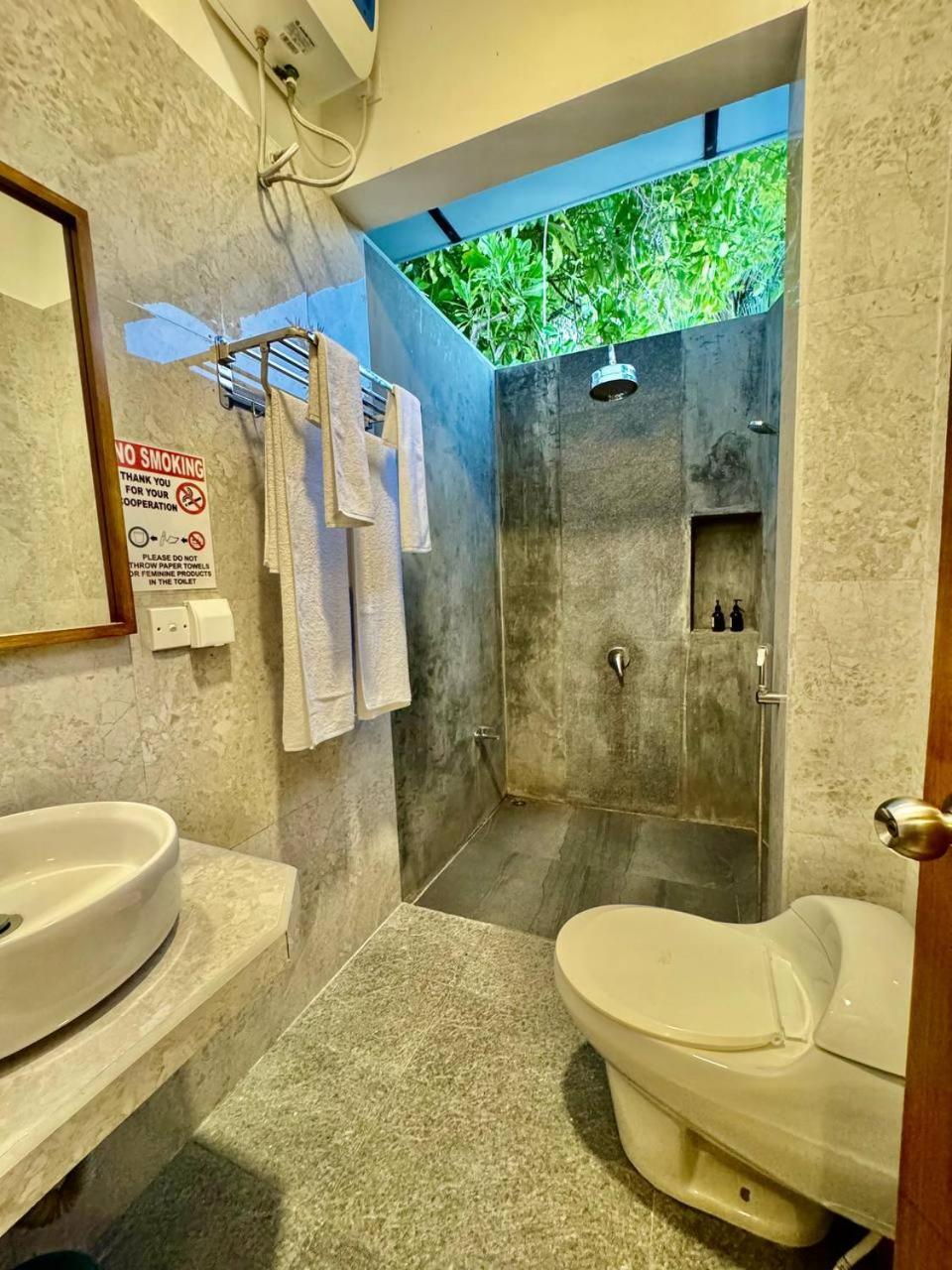 Seascape Retreats Dhigurah Hotel Dhigurah  Ngoại thất bức ảnh