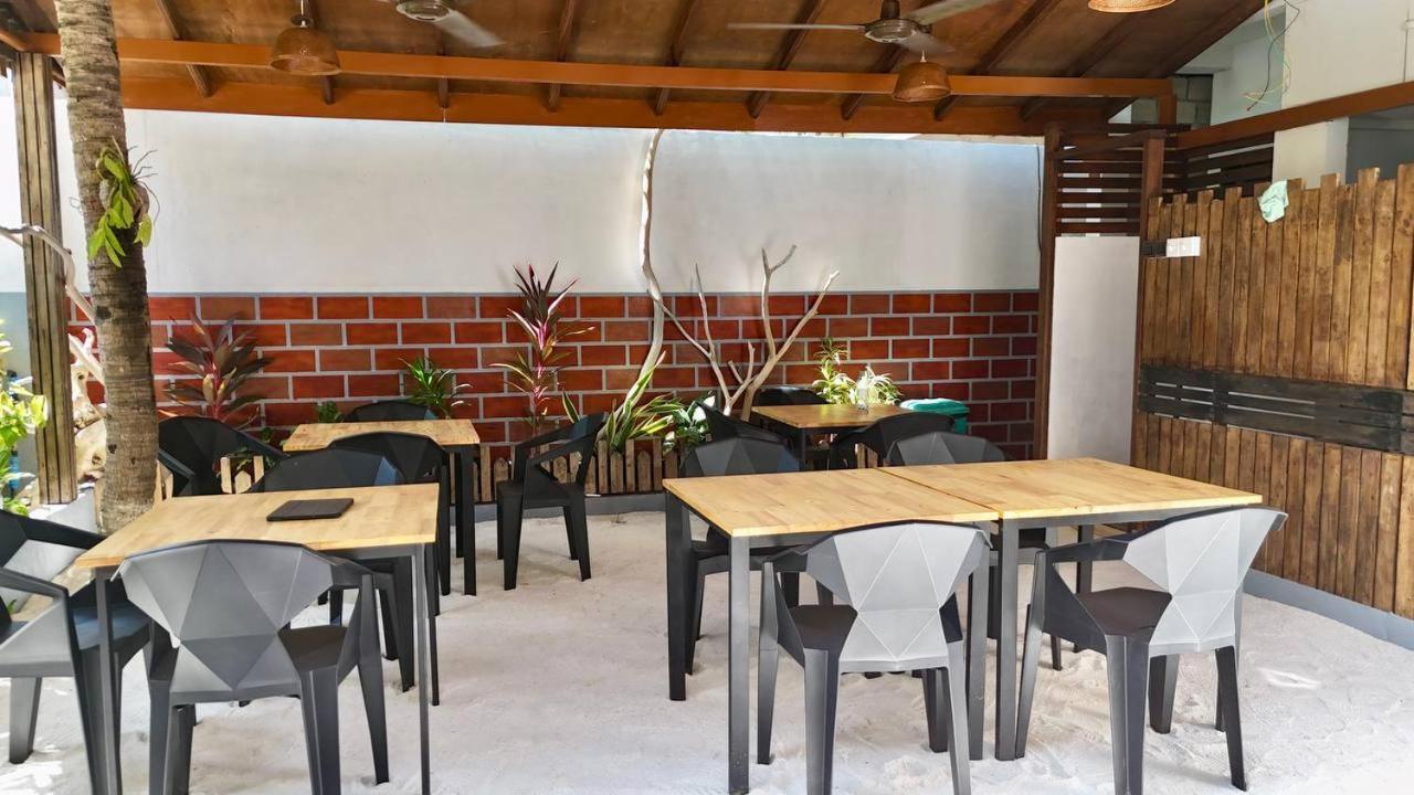 Seascape Retreats Dhigurah Hotel Dhigurah  Ngoại thất bức ảnh